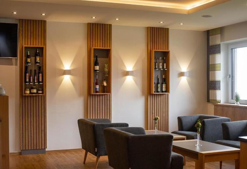 ユースホステル Frühstückspension Ochnerbauer