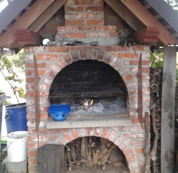 هتل Turistična Kmetija Dervarič