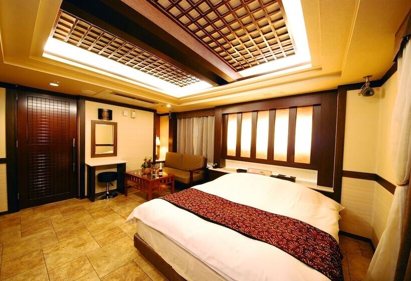 هتل Vanilla Resort Kawagoe Adults Only