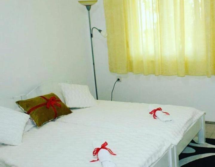 پانسیون Apartment R&m