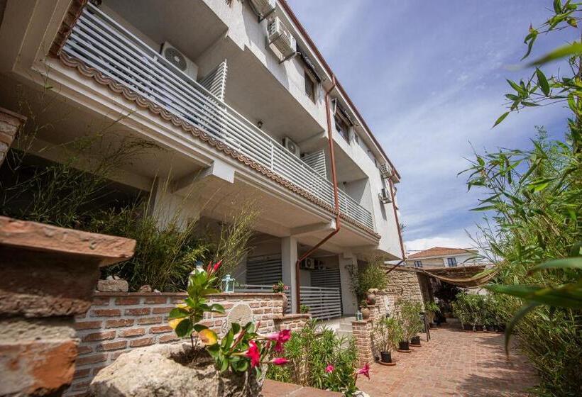 بنسيون Artelier Vama Veche