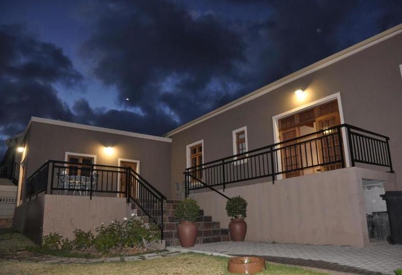 بنسيون Berg En Dal Guesthouse