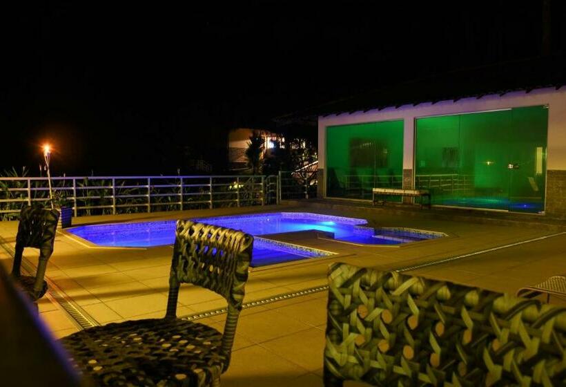 ペンション Estação Verde & água