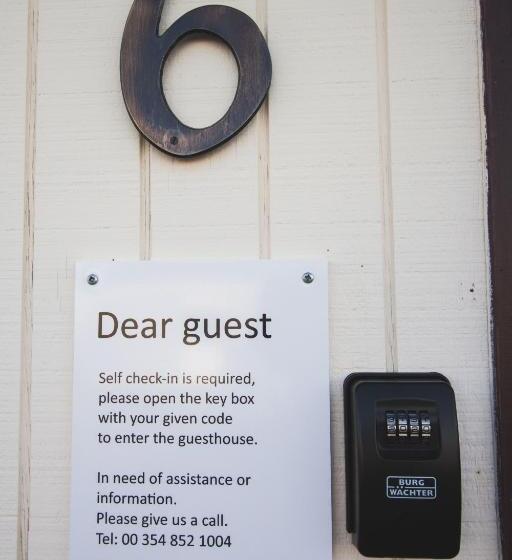 پانسیون Ormurinn Guesthouse