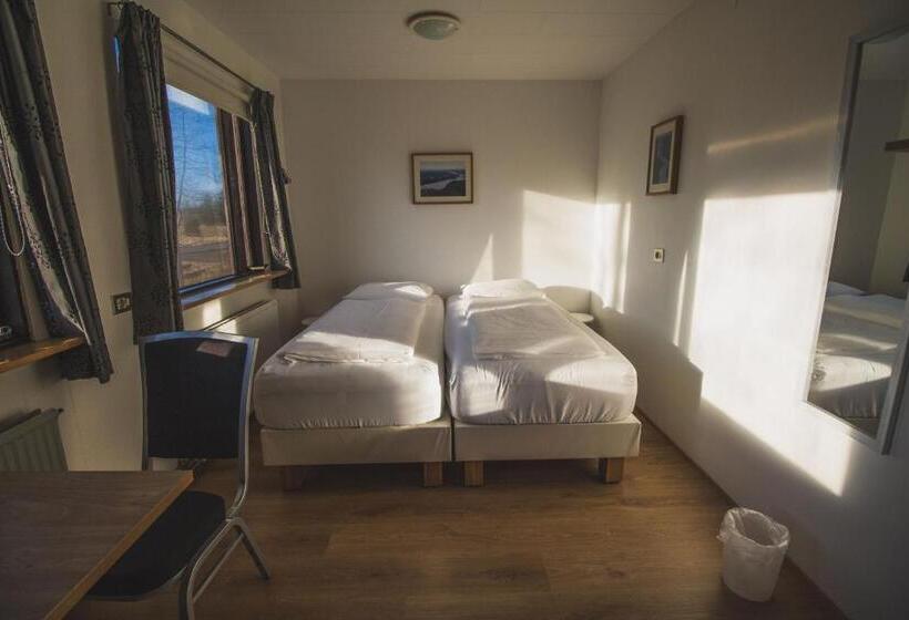 پانسیون Ormurinn Guesthouse