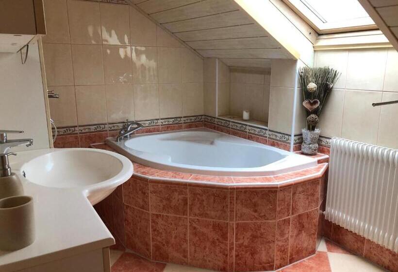 膳宿费 Penzion Obora