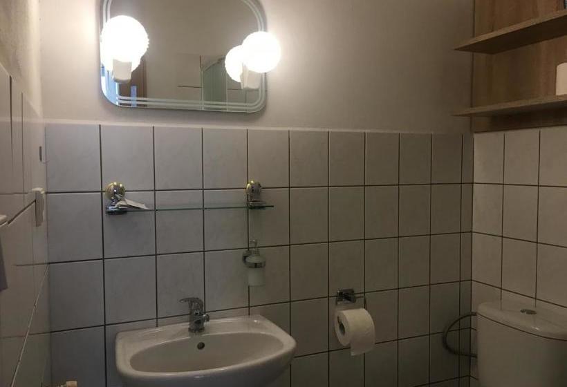 膳宿费 Penzion Obora