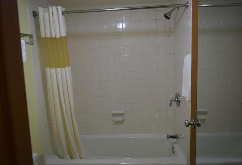 הוסטל Budget Inn Express