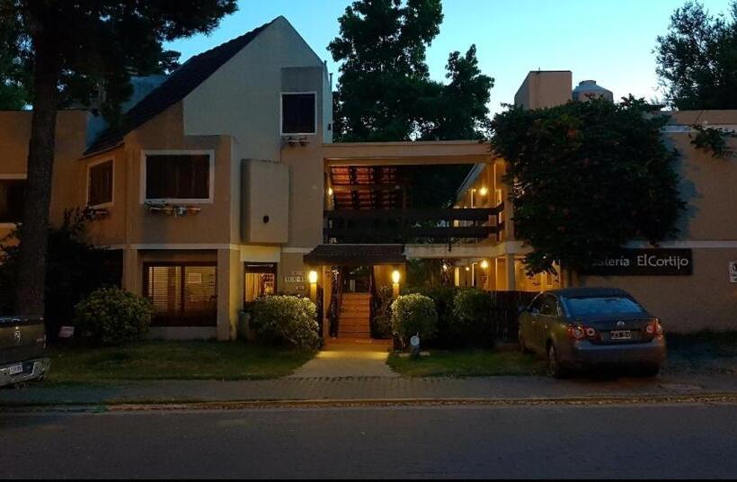 ユースホステル El Cortijo