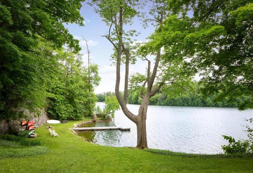 Общежитие Lakehouse Inn