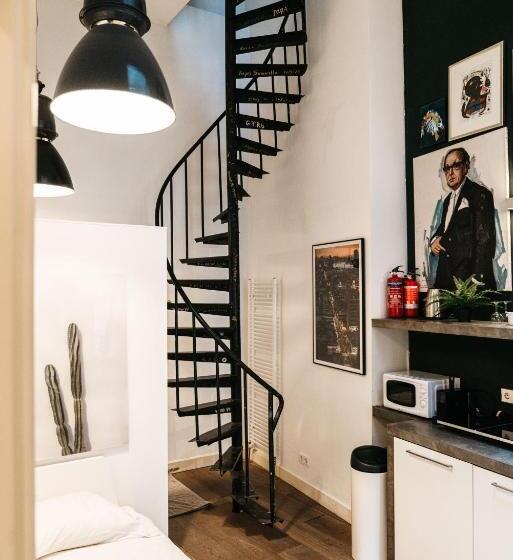 تختخواب و صبحانه Spui Apartment In Center