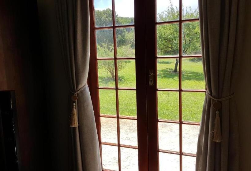 בית מלון כפרי Tuckaway