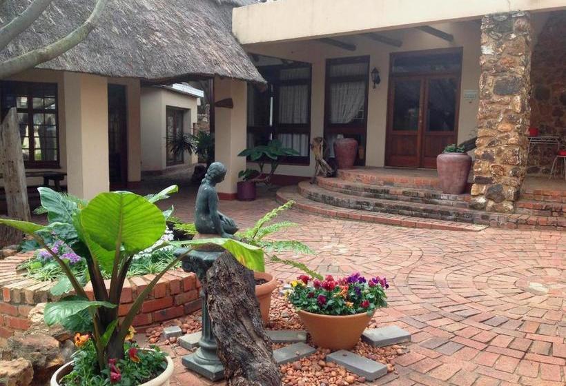 Пансион Centurion Guest House And Lodge