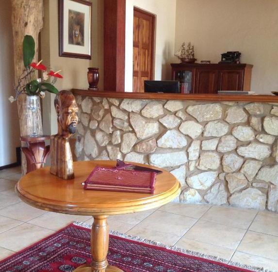 Пансион Centurion Guest House And Lodge