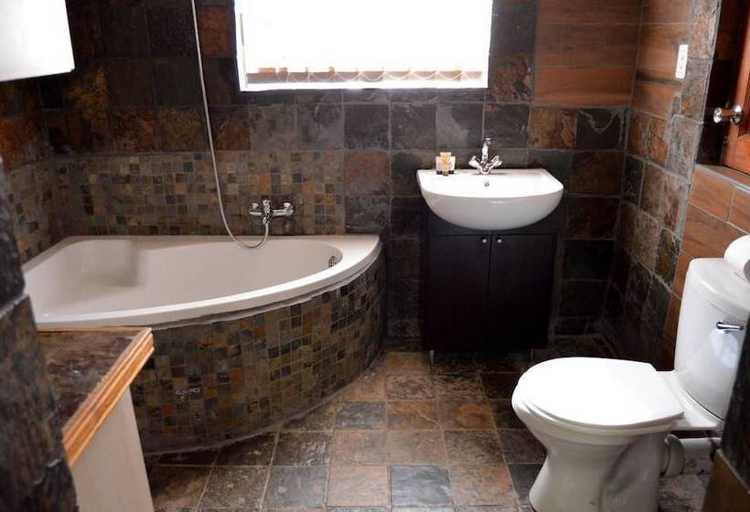 Пансион Cliffords Lodge & Spa