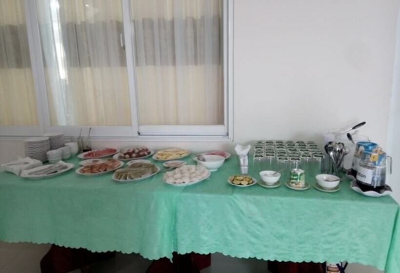 پانسیون Nha Khach Con Dao