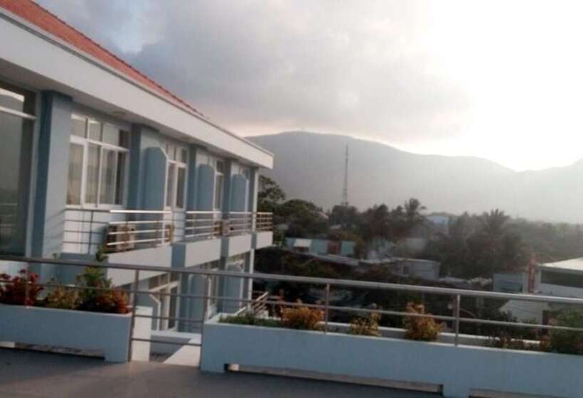 پانسیون Nha Khach Con Dao