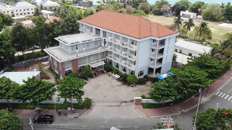 پانسیون Nha Khach Con Dao