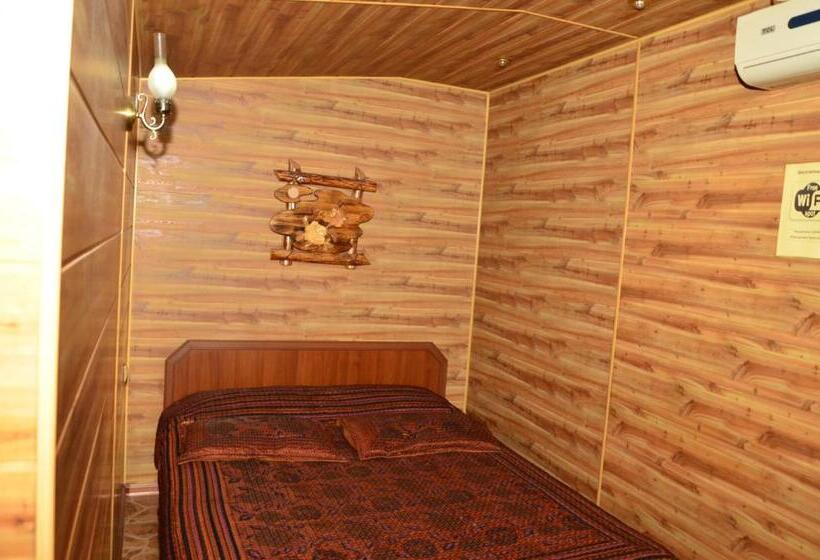 پانسیون Guest House Domashniy Uyut