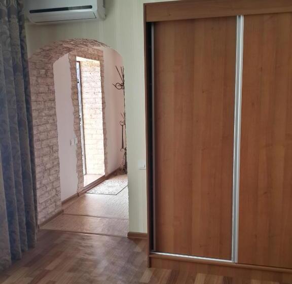 پانسیون Guest House Domashniy Uyut