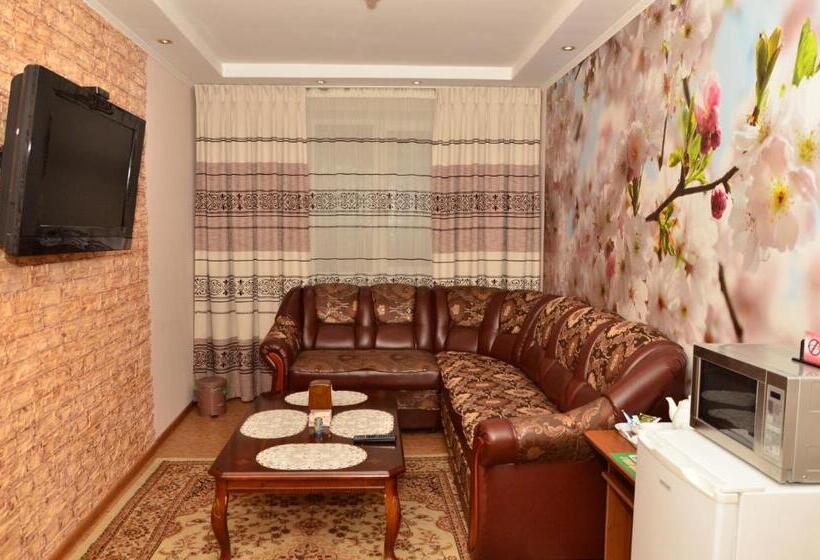 پانسیون Guest House Domashniy Uyut