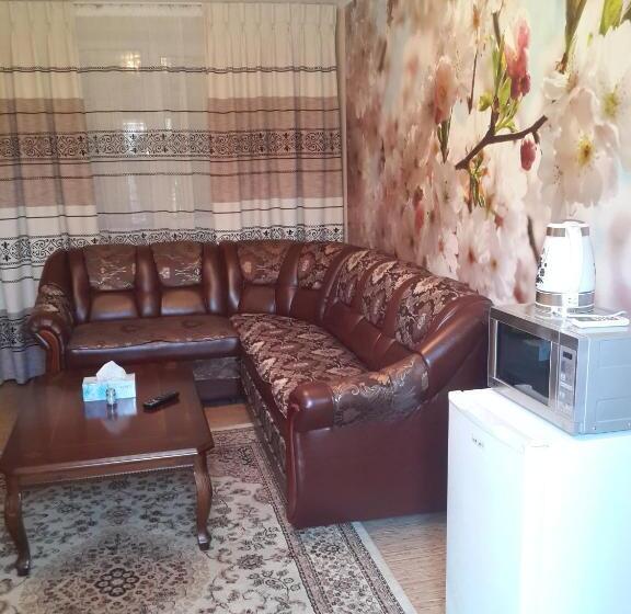 پانسیون Guest House Domashniy Uyut
