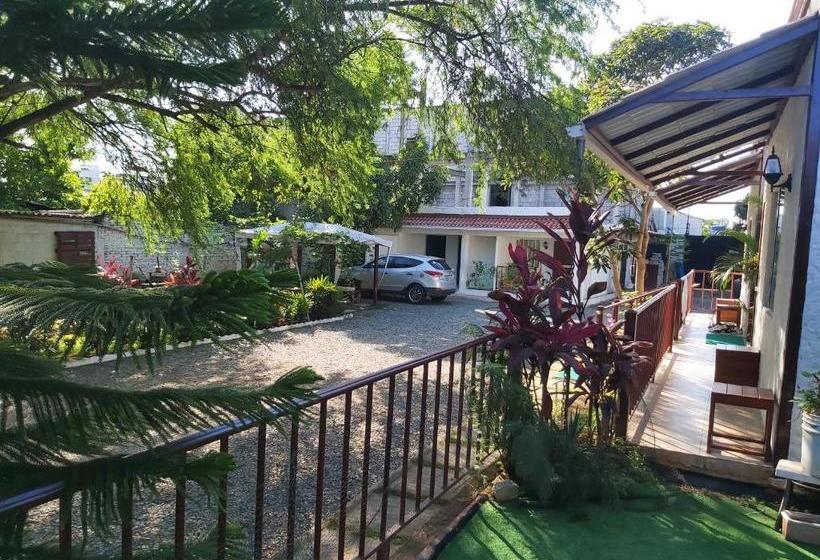 پانسیون Hostal Gualingo