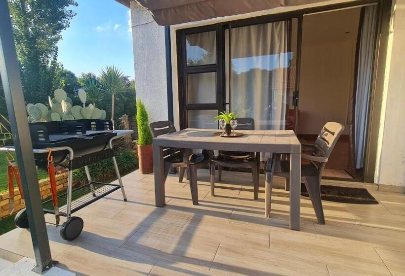 Пансион Kayalako On 4th Avenue