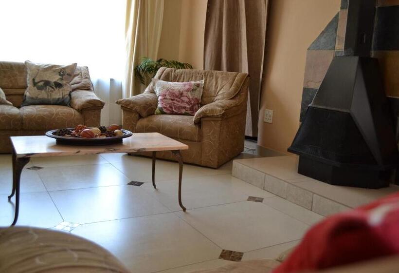 Пансион Kayalako On 4th Avenue