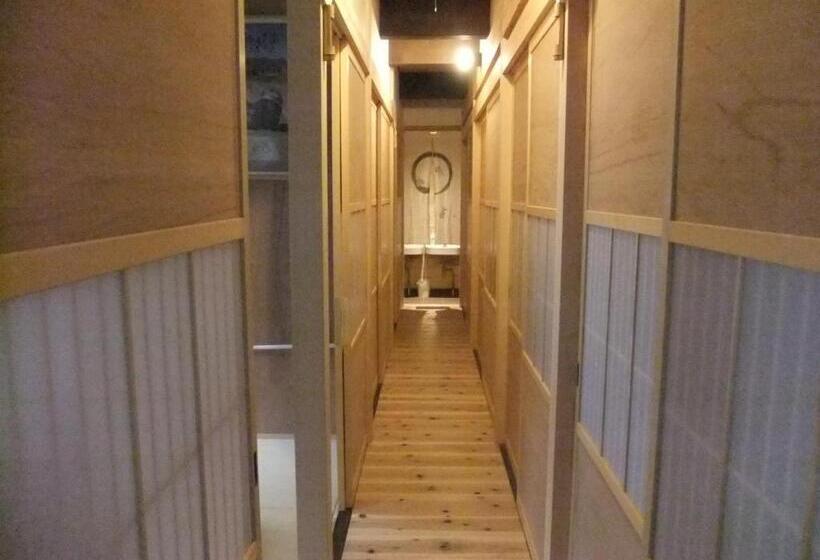 פנסיון Marugame Guest House Wellkame