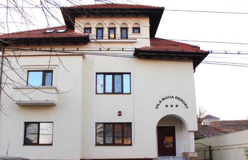 פנסיון Matia Resort