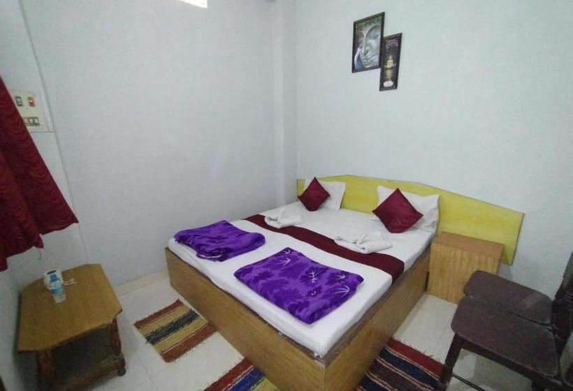 بنسيون Mohit Paying Guest House