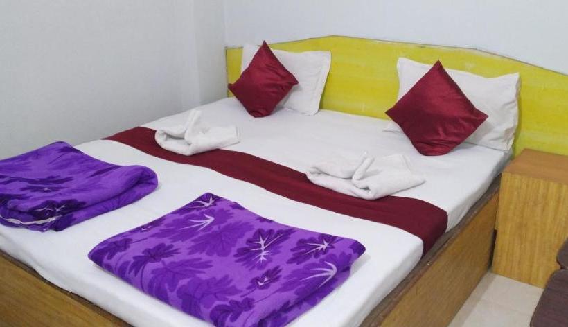 بنسيون Mohit Paying Guest House