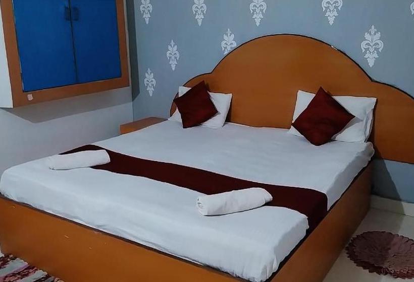 بنسيون Mohit Paying Guest House