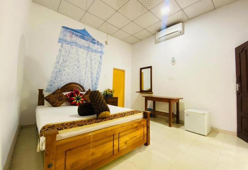 膳宿费 Priyavimana Resort