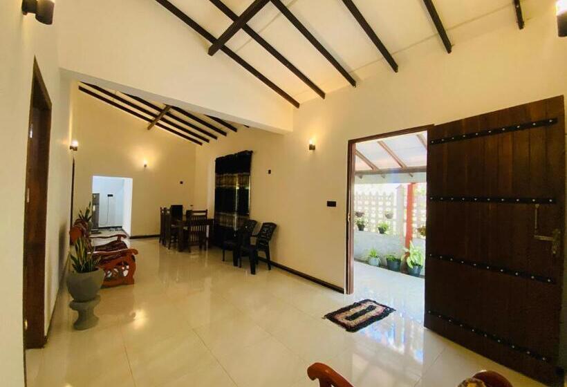 膳宿费 Priyavimana Resort