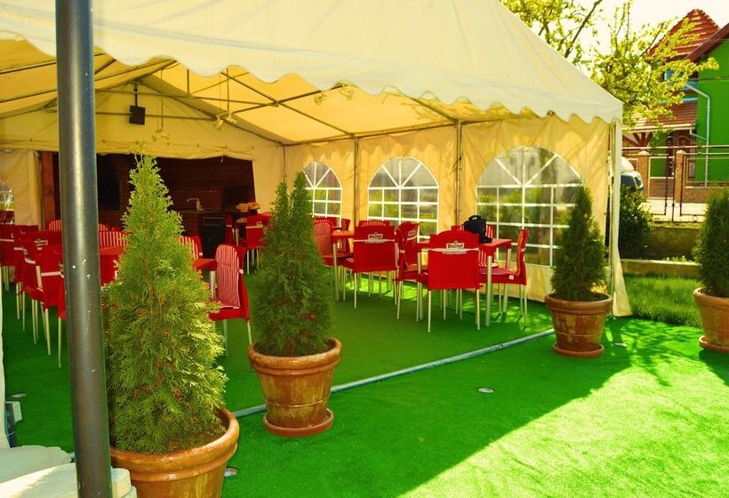 פנסיון Venesis House