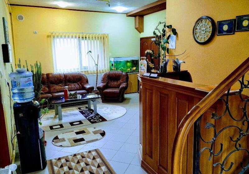 פנסיון Venesis House