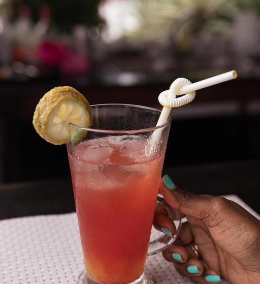 Red Mango Hotel And Apartments