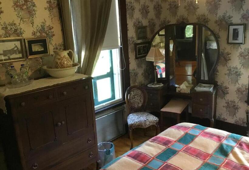 호스텔 Auberge Taylor Manor