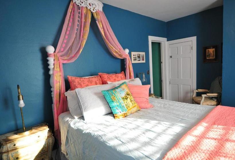 호스텔 Bohemian Inn