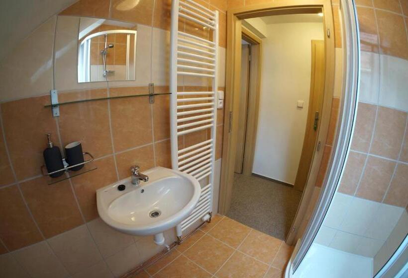 הוסטל Hostinské Pokoje U Kulináře