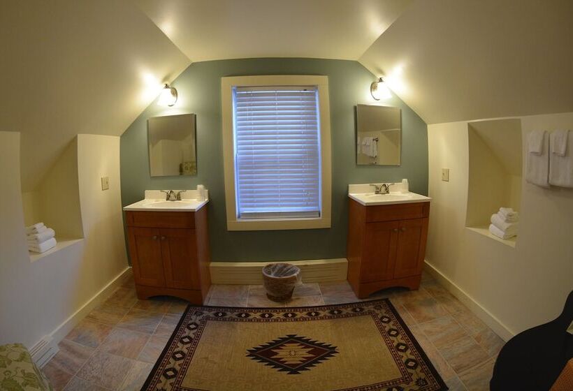 فندق صغير Hyde Away Inn