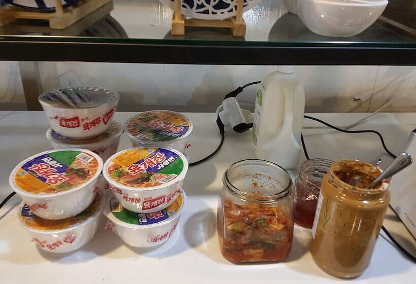 Daegu 동성로 Gyeong`s Hostel