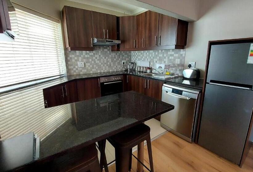 فندق Russells On The Port