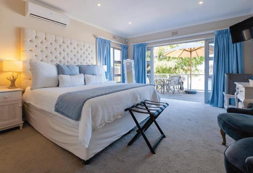 فندق Russells On The Port