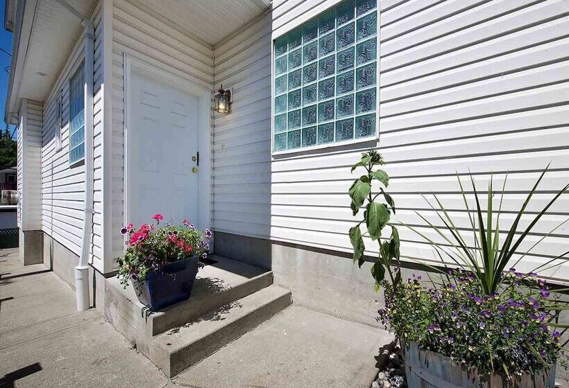 ペンション Marpole Guest House