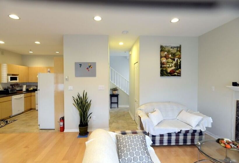 ペンション Marpole Guest House