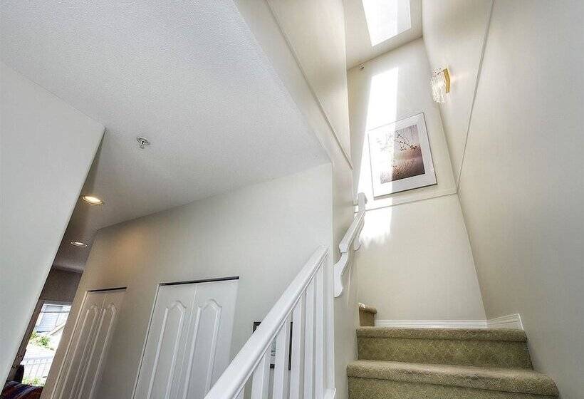 ペンション Marpole Guest House