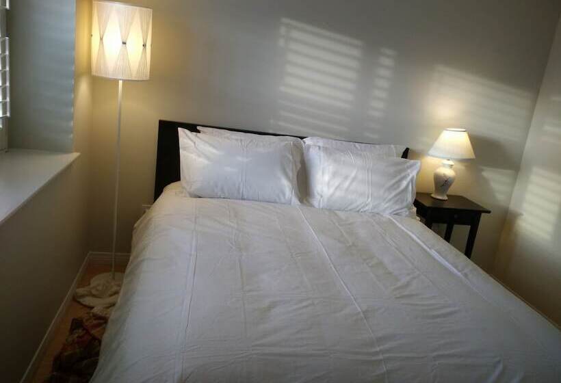 ペンション Marpole Guest House